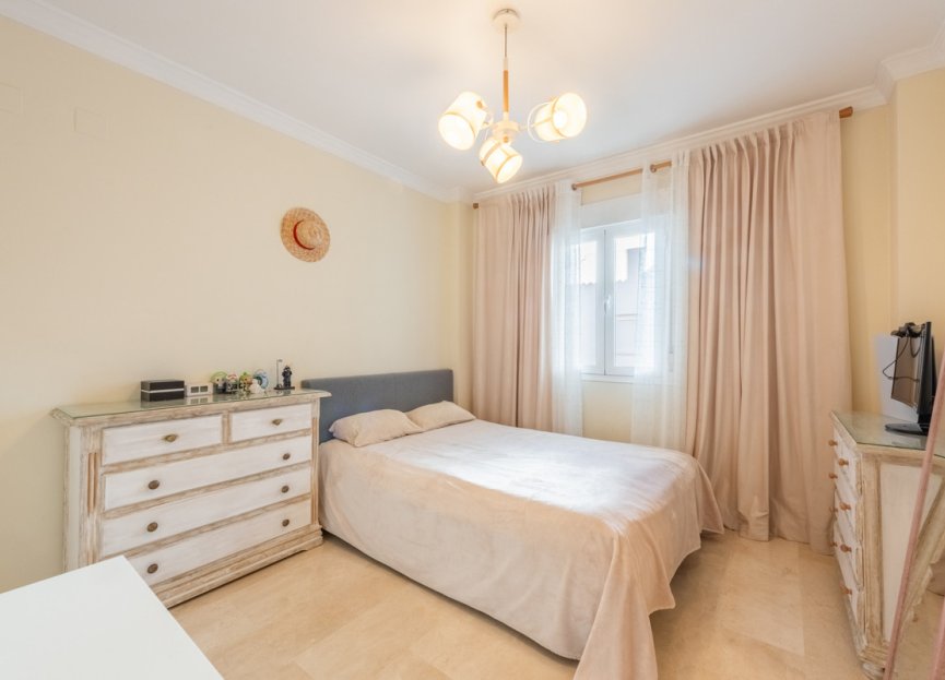 Resale - Apartment - Middle Floor Apartment - Marbella - San Pedro De Alcantara