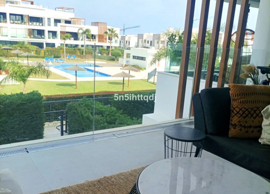 Resale - Apartment - Middle Floor Apartment - Estepona - Bel Air