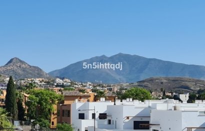 Resale - Apartment - Middle Floor Apartment - Estepona - Bel Air