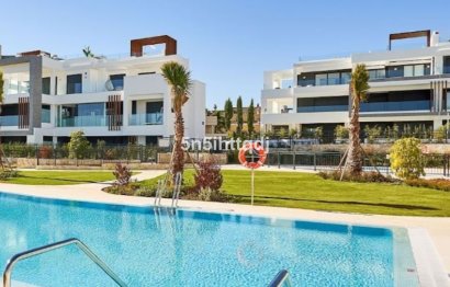 Resale - Apartment - Middle Floor Apartment - Estepona - Bel Air