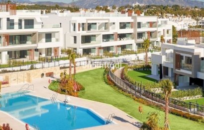 Resale - Apartment - Middle Floor Apartment - Estepona - Bel Air