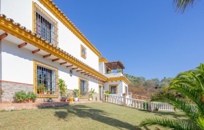 Reventa - House - Detached Villa - Marbella - Elviria