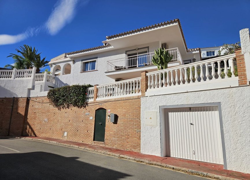 Resale - House - Detached Villa - Benalmádena - Benalmadena Centro