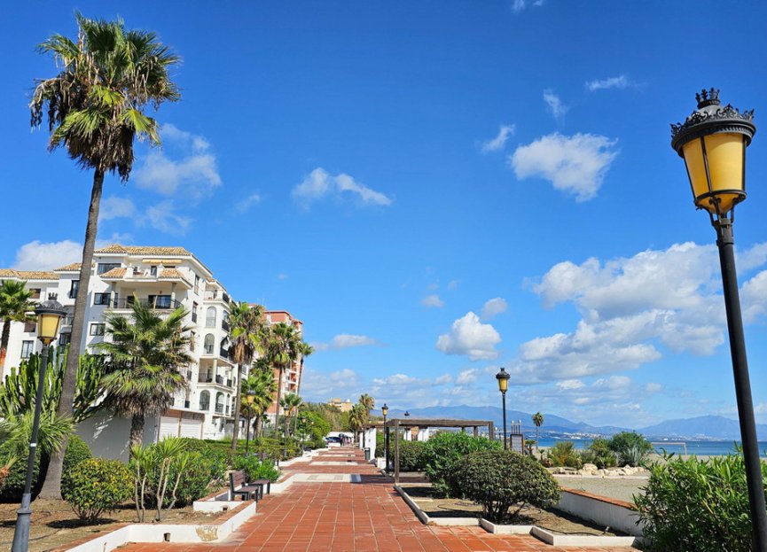 Resale - Apartment - Ground Floor Apartment - Manilva - La Duquesa