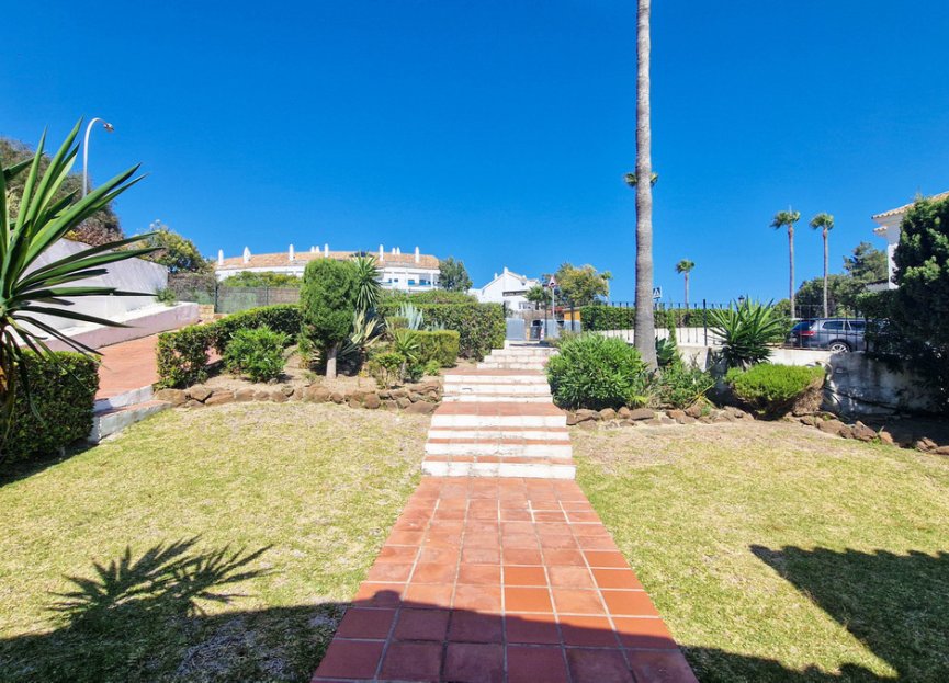 Resale - House - Detached Villa - Manilva - La Duquesa