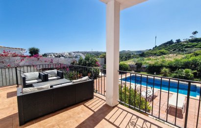 Resale - House - Detached Villa - Manilva - La Duquesa