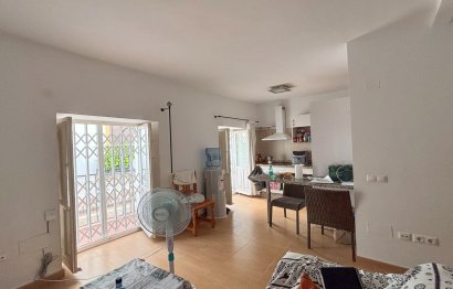 Resale - House - Semi-Detached House - Marbella