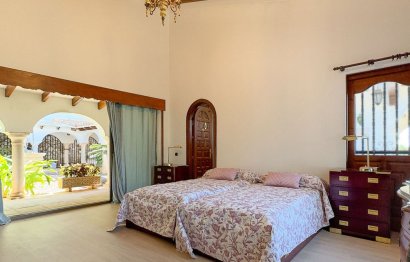 Resale - House - Detached Villa - Marbella - Marbella Centro