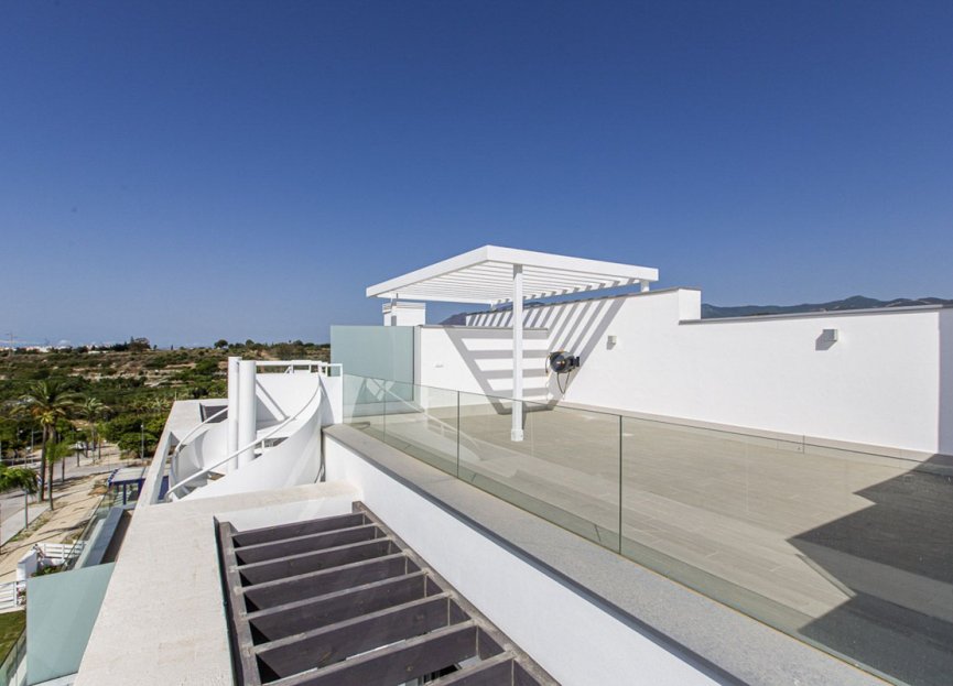 Resale - Apartment - Penthouse Duplex - Estepona - Cancelada