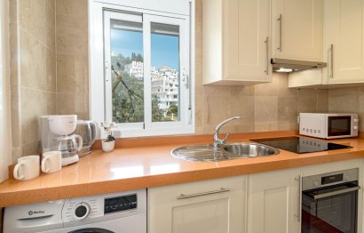 Resale - Apartment - Ground Floor Apartment - Marbella - Nueva Andalucia