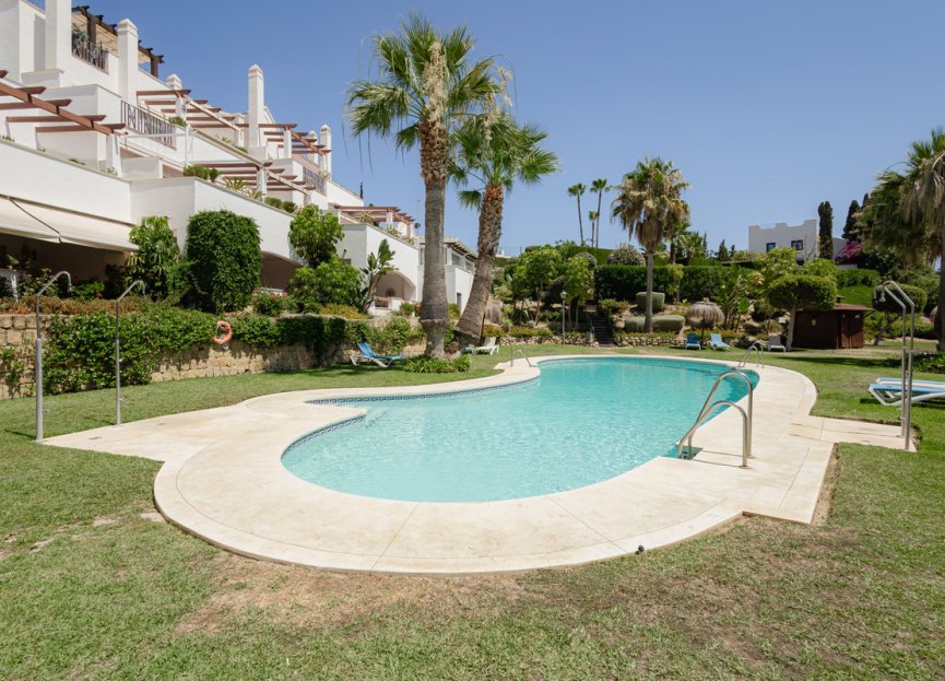 Resale - Apartment - Penthouse - Marbella - Nueva Andalucia