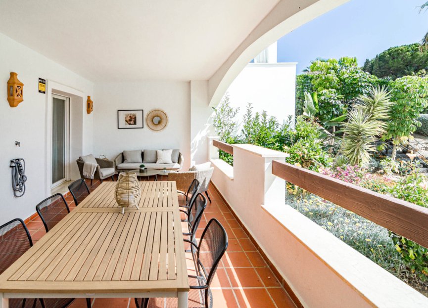 Resale - Apartment - Ground Floor Apartment - Marbella - Nueva Andalucia