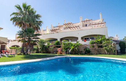 Resale - Apartment - Ground Floor Apartment - Marbella - Nueva Andalucia