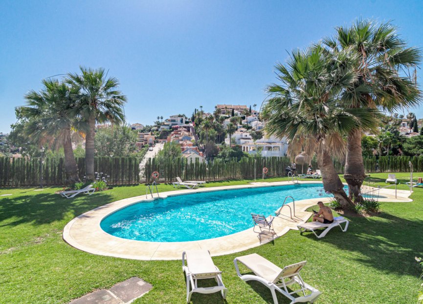 Resale - Apartment - Ground Floor Apartment - Marbella - Nueva Andalucia