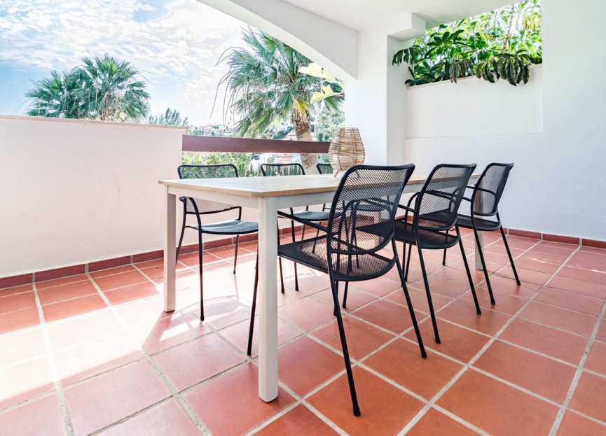 Resale - Apartment - Ground Floor Apartment - Marbella - Nueva Andalucia