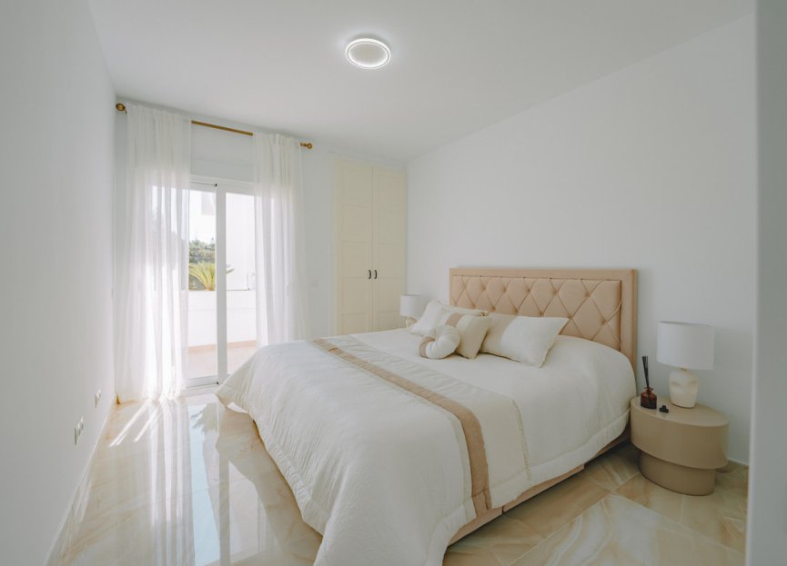 Resale - House - Townhouse - Marbella - Nueva Andalucia