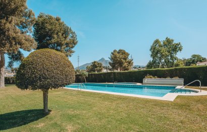 Resale - House - Townhouse - Marbella - Nueva Andalucia