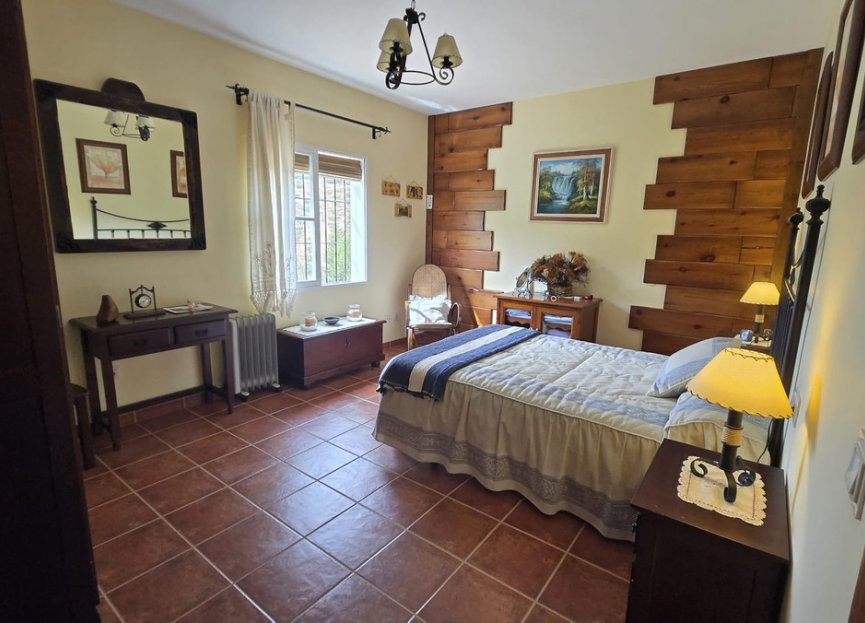 Resale - House - Antequera