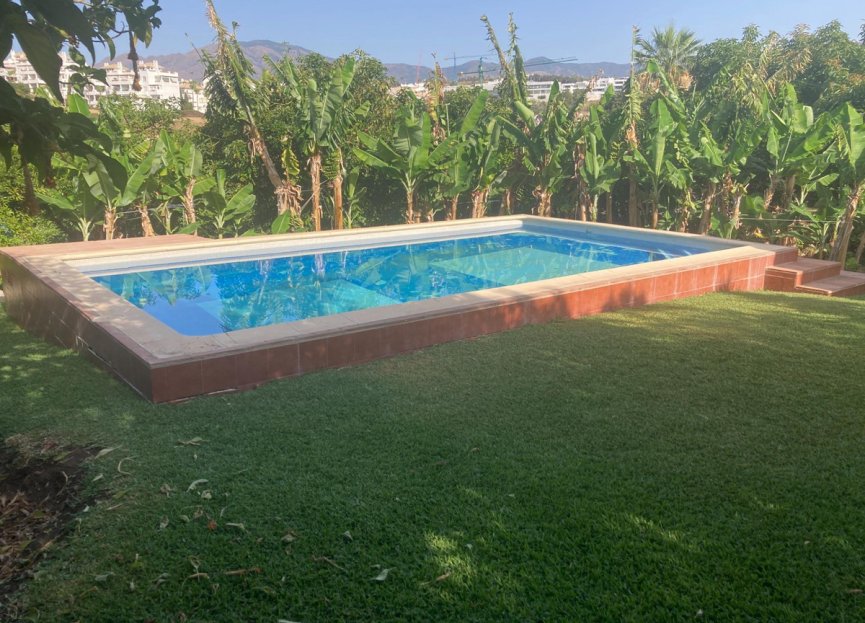 Resale - House - Estepona