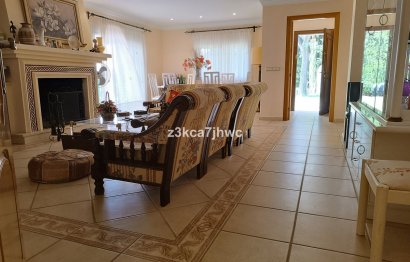 Resale - House - Finca - Cortijo - Estepona - Estepona Centro