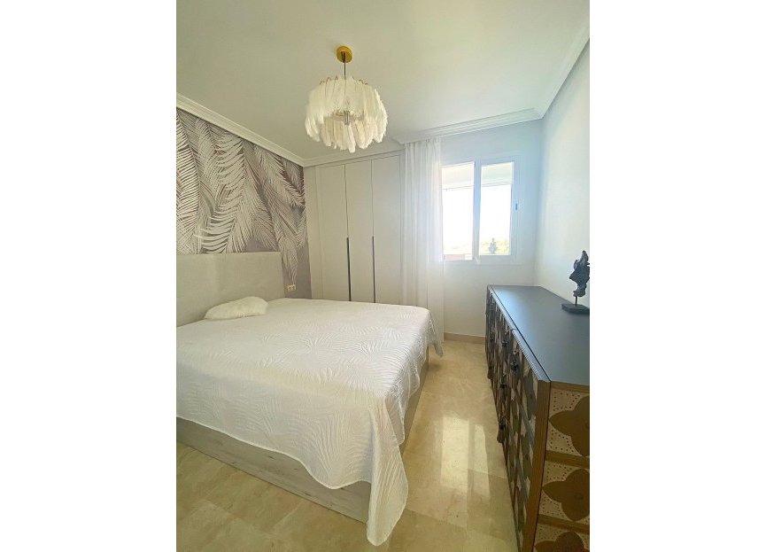 Resale - Apartment - Penthouse - Estepona - Estepona Centro