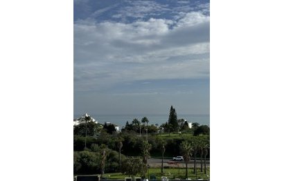 Resale - Apartment - Penthouse - Estepona - Estepona Centro