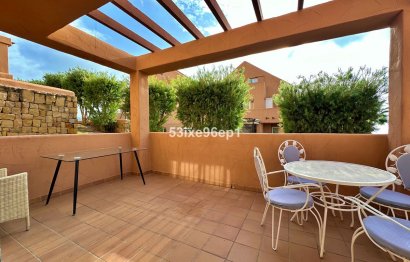 Resale - Apartment - Ground Floor Apartment - Marbella - Elviria