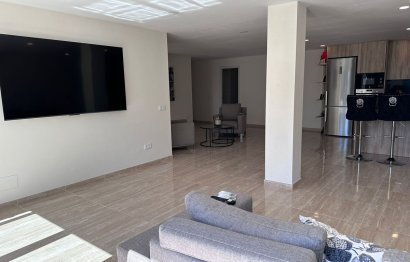 Resale - House - Detached Villa - Marbella - Nueva Andalucia