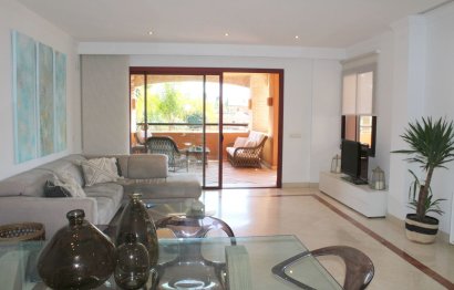 Resale - Apartment - Middle Floor Apartment - Marbella - Bahía de Marbella