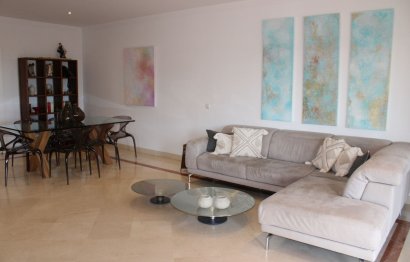 Resale - Apartment - Middle Floor Apartment - Marbella - Bahía de Marbella