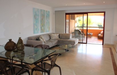 Resale - Apartment - Middle Floor Apartment - Marbella - Bahía de Marbella