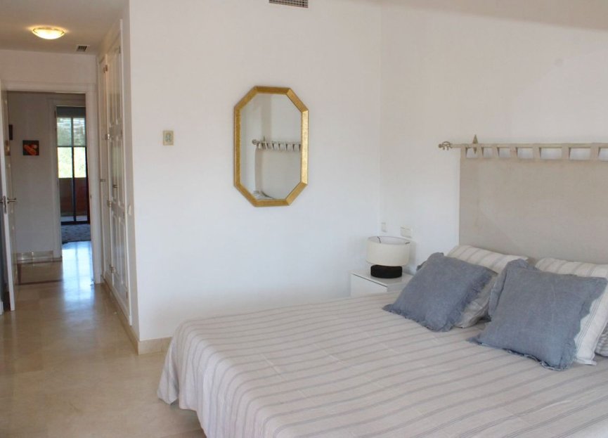 Resale - Apartment - Middle Floor Apartment - Marbella - Bahía de Marbella