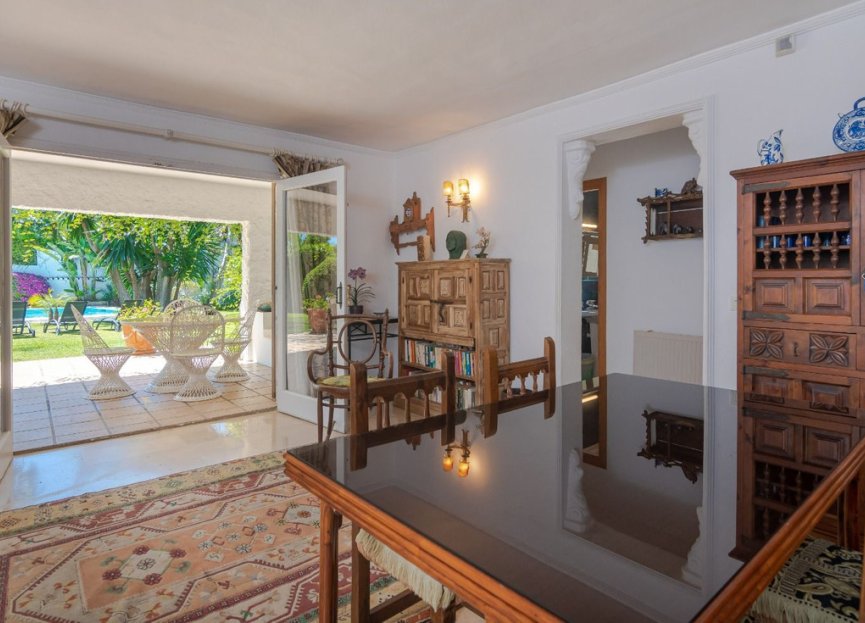 Resale - House - Detached Villa - Marbella - Cortijo Blanco