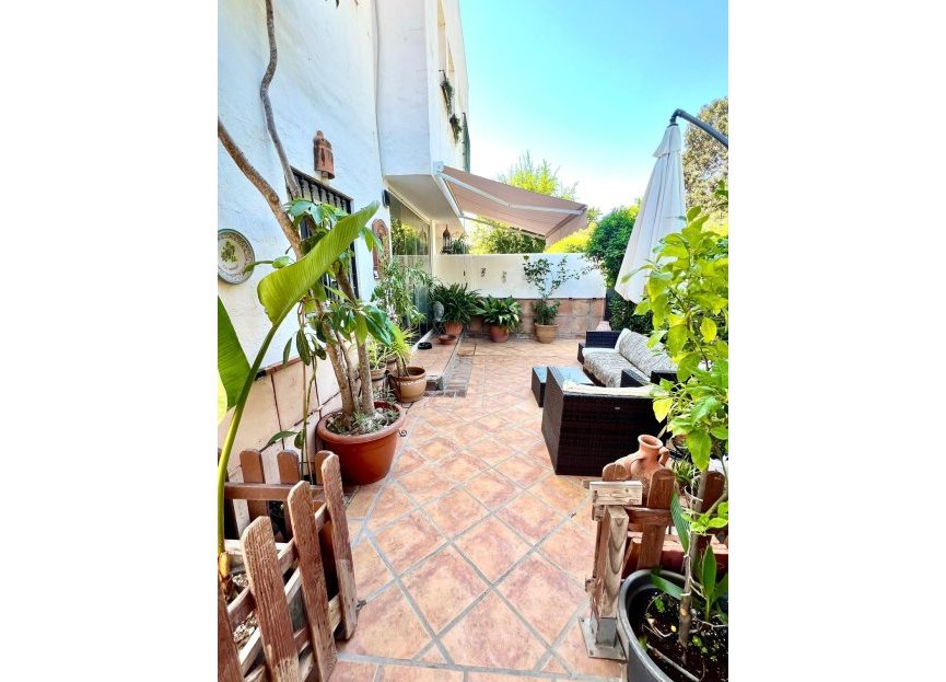 Resale - House - Semi-Detached House - Marbella - Nagüeles