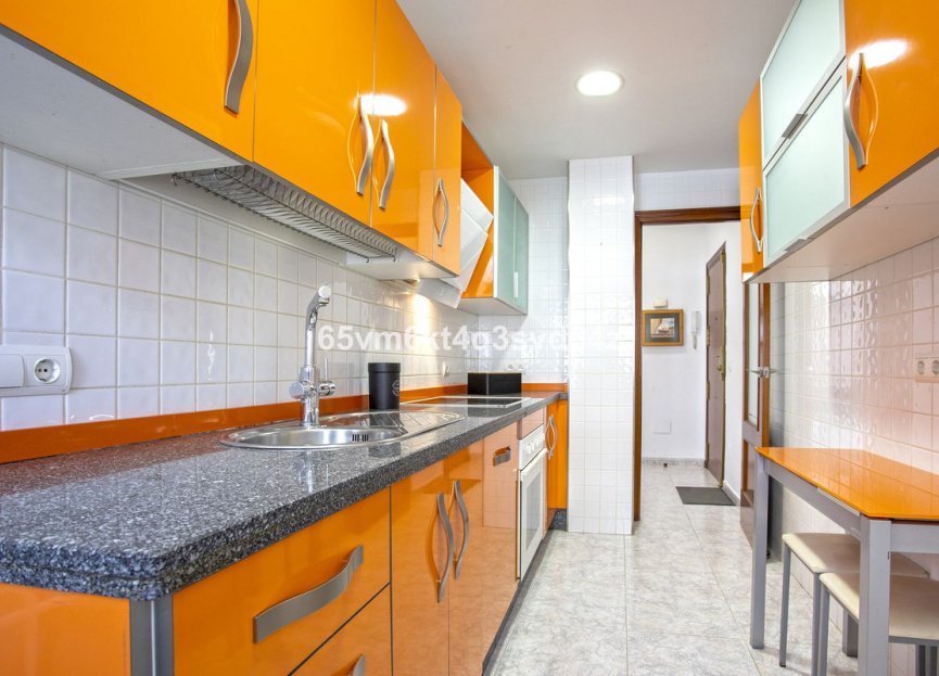 Resale - Apartment - Middle Floor Apartment - Fuengirola - Fuengirola Centro