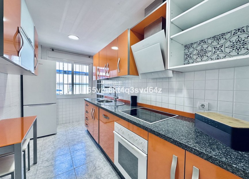 Resale - Apartment - Middle Floor Apartment - Fuengirola - Fuengirola Centro