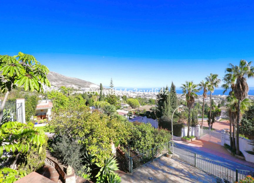 Reventa - House - Detached Villa - Benalmádena - Benalmadena Centro