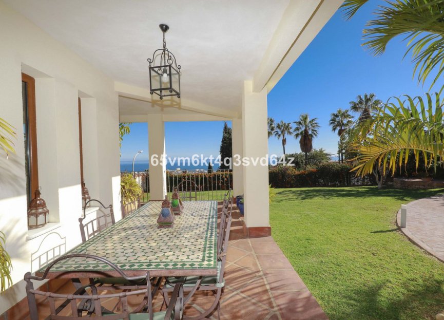 Reventa - House - Detached Villa - Benalmádena - Benalmadena Centro