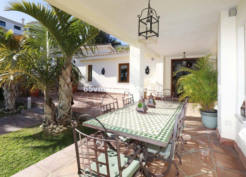 Reventa - House - Detached Villa - Benalmádena - Benalmadena Centro