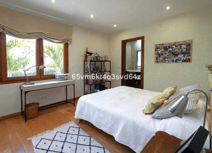 Reventa - House - Detached Villa - Benalmádena - Benalmadena Centro