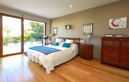 Reventa - House - Detached Villa - Benalmádena - Benalmadena Centro