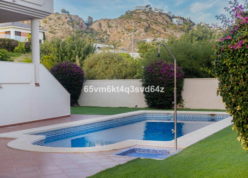 Resale - House - Detached Villa - Benalmádena - Benalmadena Pueblo