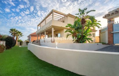 Resale - House - Detached Villa - Benalmádena - Benalmadena Pueblo