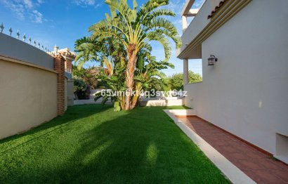 Resale - House - Detached Villa - Benalmádena - Benalmadena Pueblo