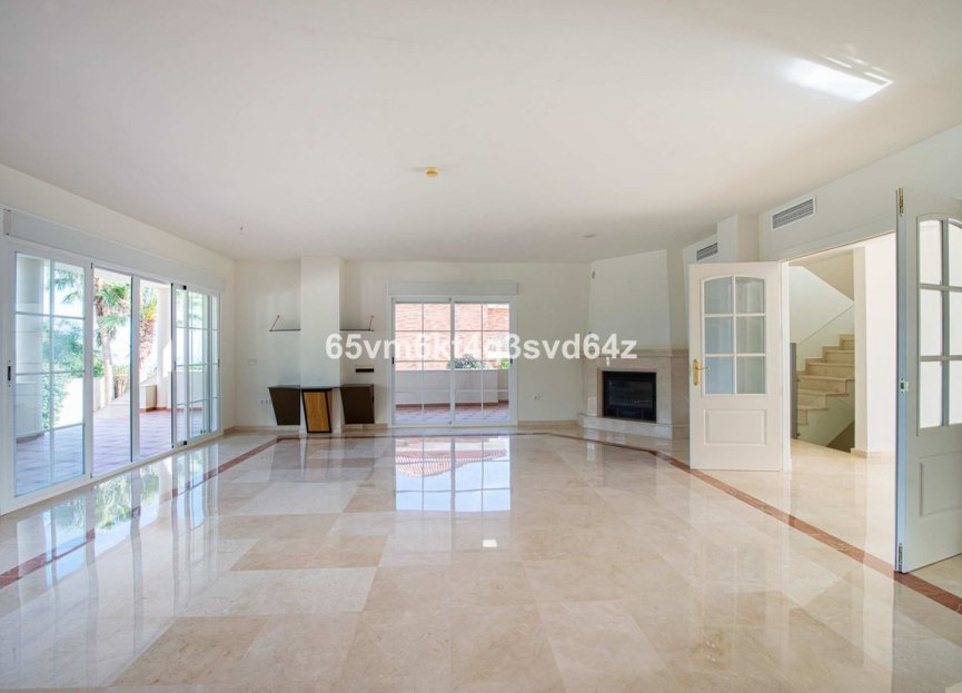 Resale - House - Detached Villa - Benalmádena - Benalmadena Pueblo