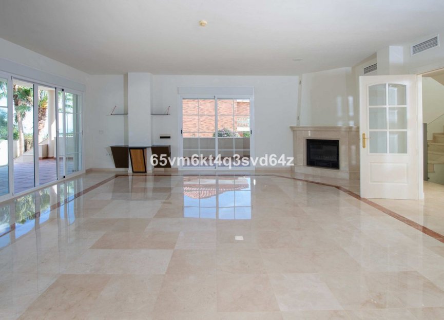 Resale - House - Detached Villa - Benalmádena - Benalmadena Pueblo