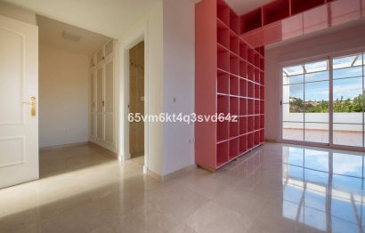 Resale - House - Detached Villa - Benalmádena - Benalmadena Pueblo