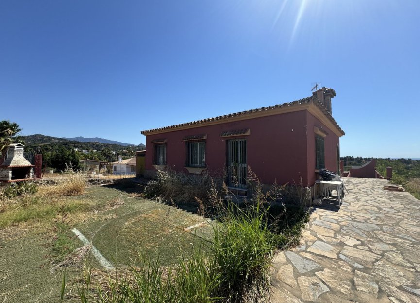 Resale - House - Detached Villa - Estepona - Estepona Centro