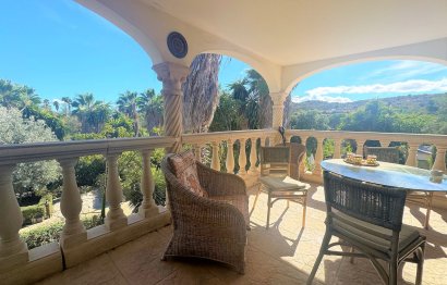 Resale - House - Detached Villa - Estepona - Estepona Centro