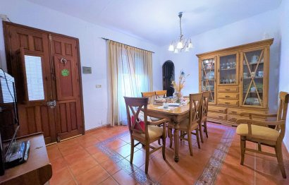 Resale - House - Townhouse - Estepona - Estepona Centro